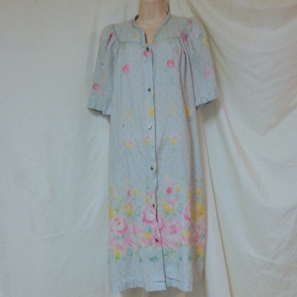 Simply basic housecoat Clearance